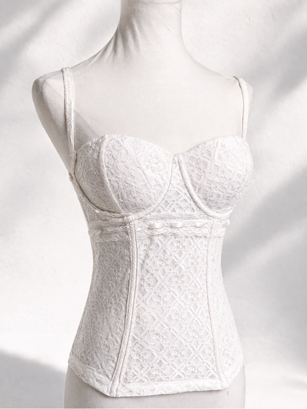 GUESS White Lace Corset Top Bustier Coquette Bridal Fairycore xs